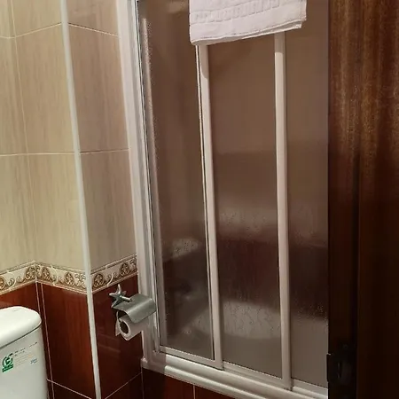 Guest house Juan Bravo 3*